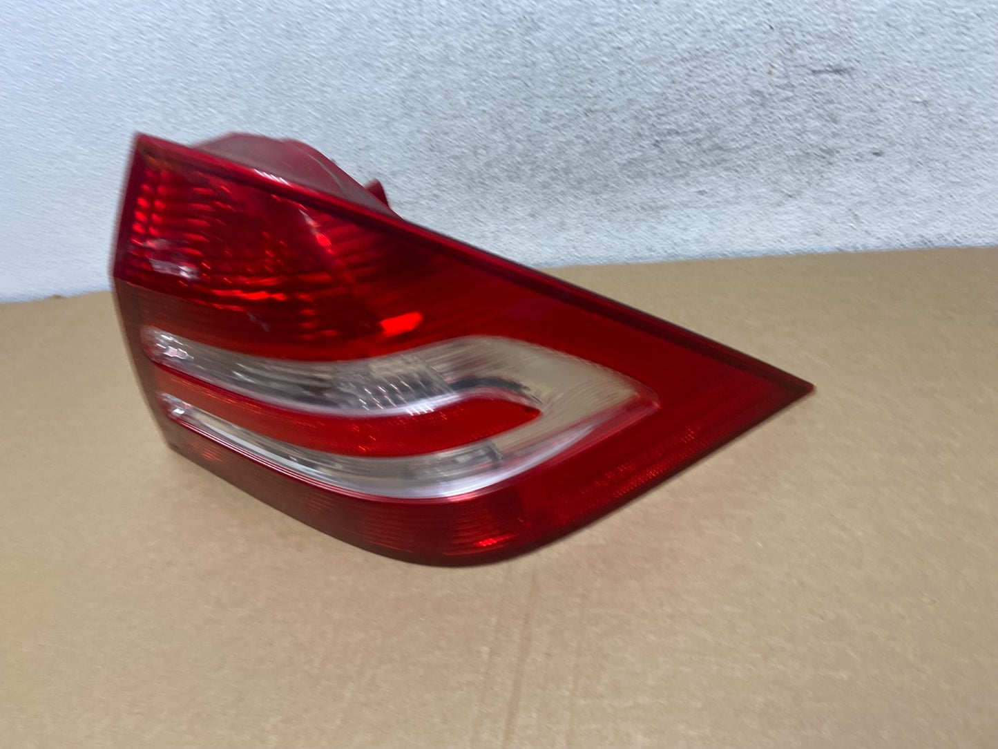 2005-2007 Mercedes-Benz C230 W203 C-Class Right Passenger Tail Light AF7267 DW1