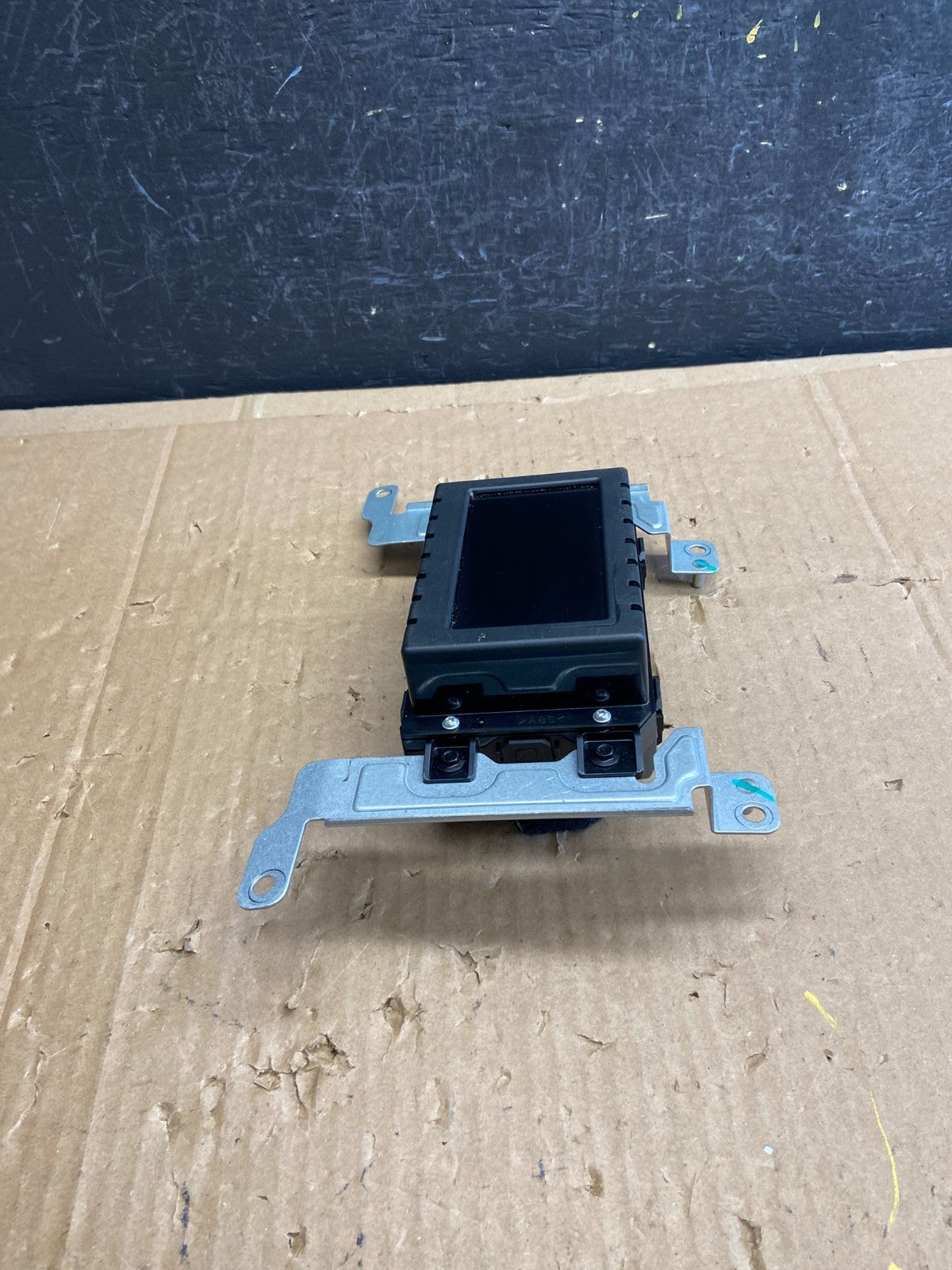 2013 to 2016 Ford Taurus 4.2" Radio Navigation Screen Module AD2257 DG2