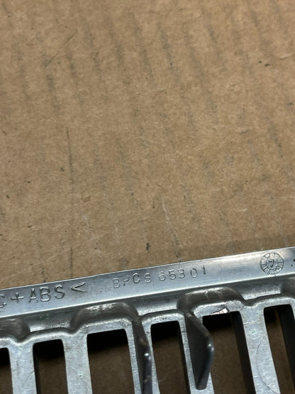 1999 to 2003 Volvo S80 Front Upper Grill Grille OEM AA9083 DG8