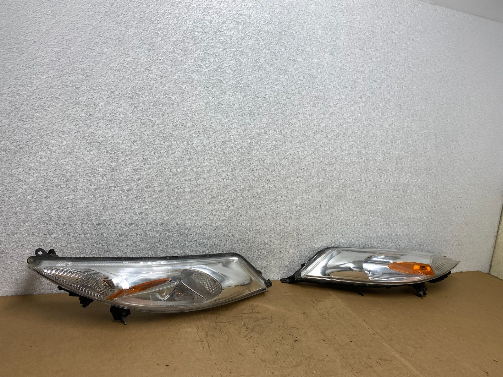 2011-2014 Nissan Juke Turn Signal Headlights Left+Right Halogen AD1379 DW2