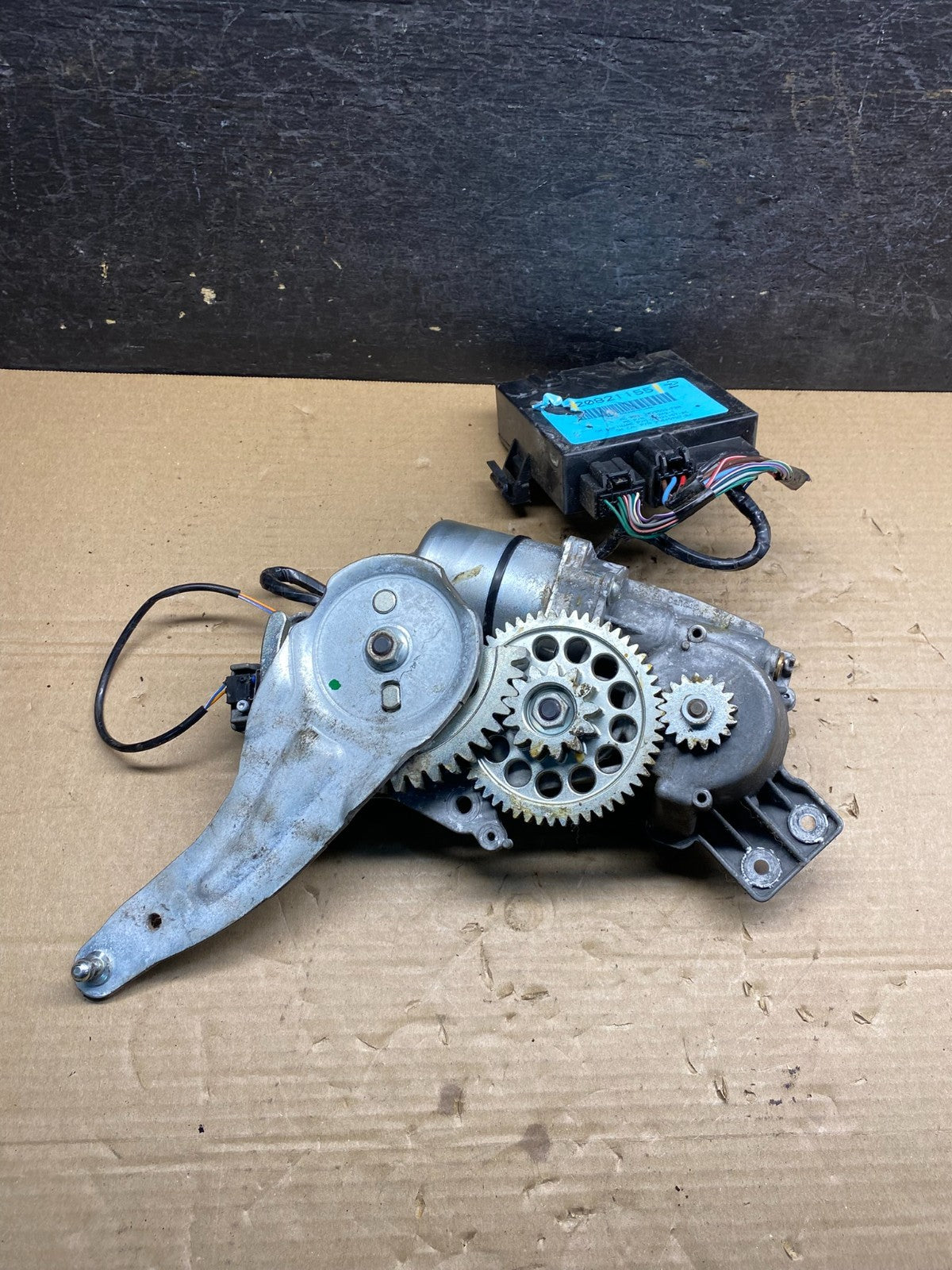 2009 2014 Buick Chevrolet GMC Liftgate Door Module Motor AI7478 DG0