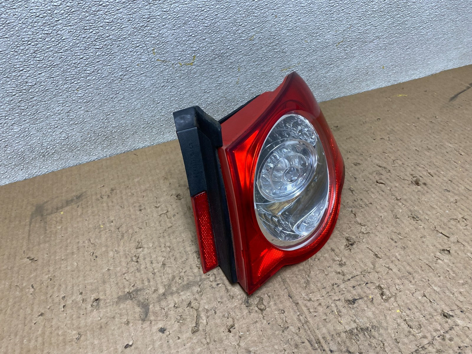 2006 to 2010 Volkswagen Passat EU Sedan Right Passenger Tail Light OEM W7511 DG2