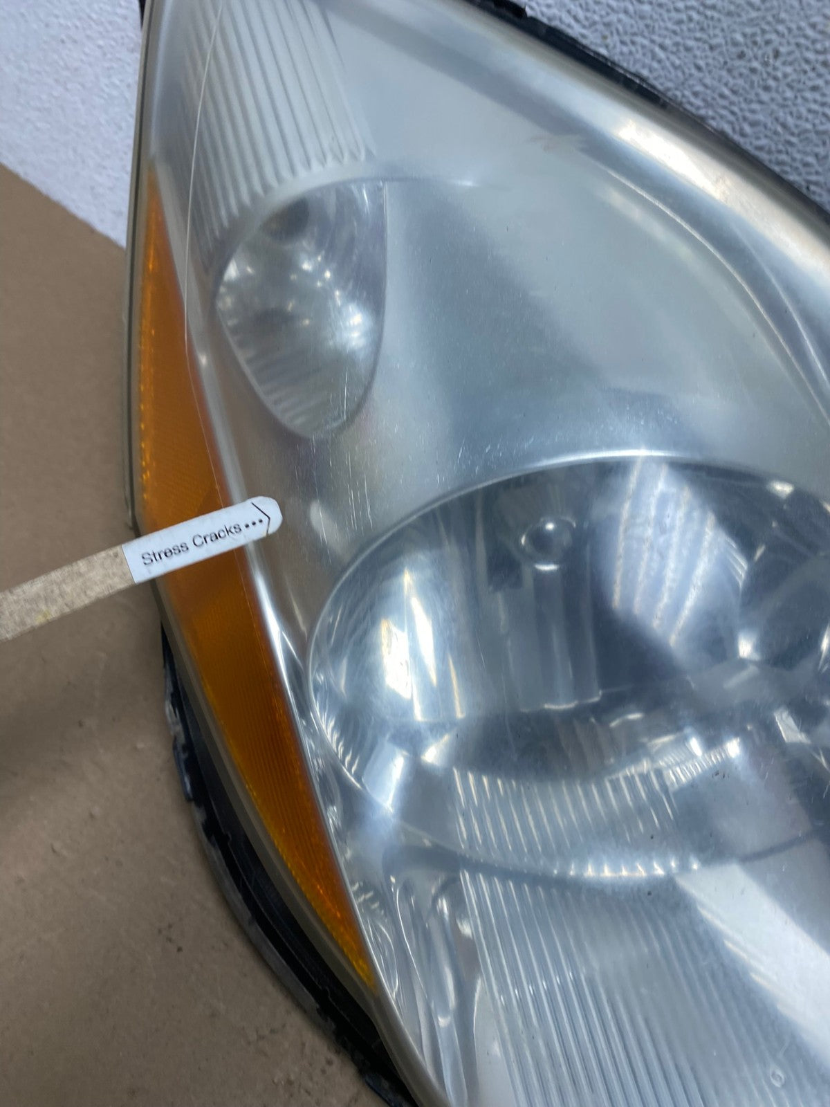 2006 to 2010 Toyota Sienna Right Passenger Rh Side Headlight Halogen AF4456 LK4