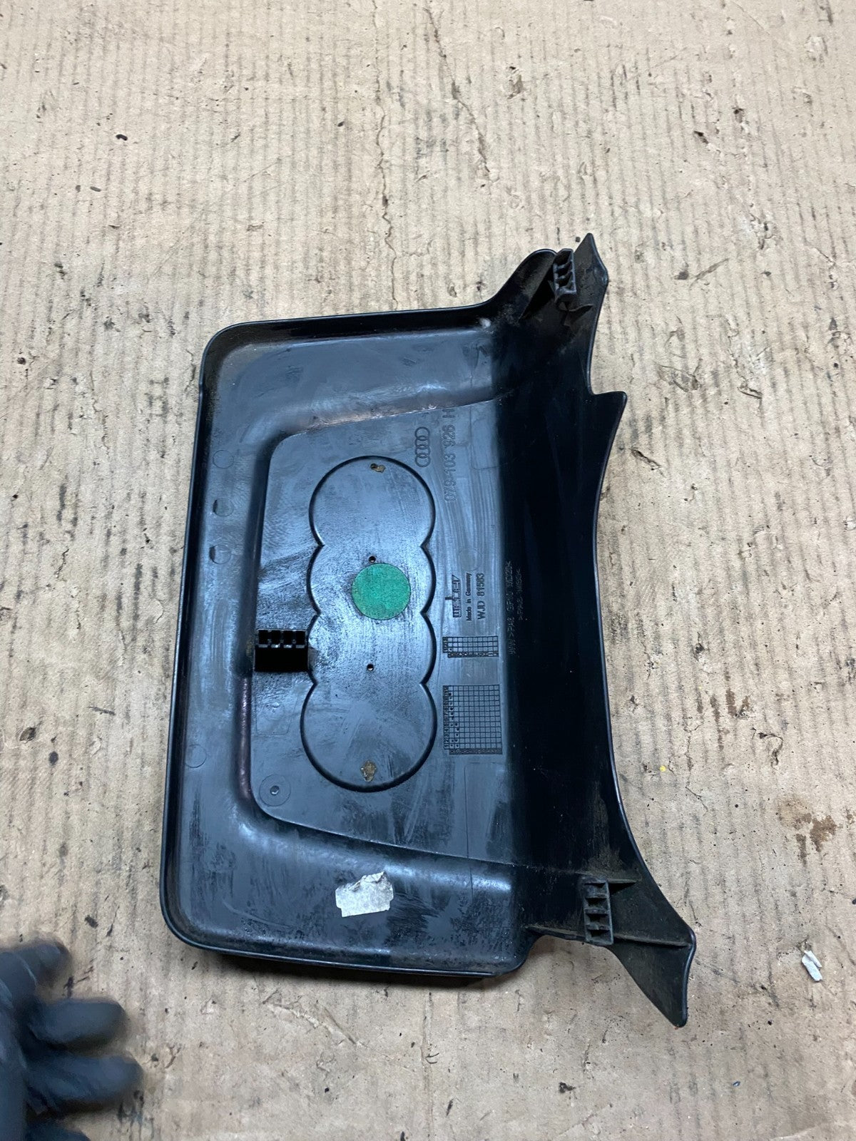 2007 - 2010 Audi A8l A8 D3 4.2L Engine Black Cover Trim 079103926H OEM v4001 DG7