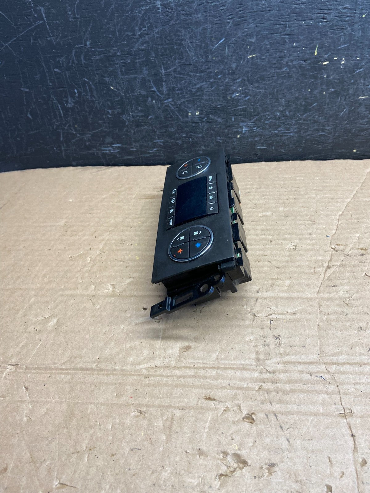 2010-2011 GMC Sierra Chevy Silverado A/C AC Climate Control A/C AF2066 DW1