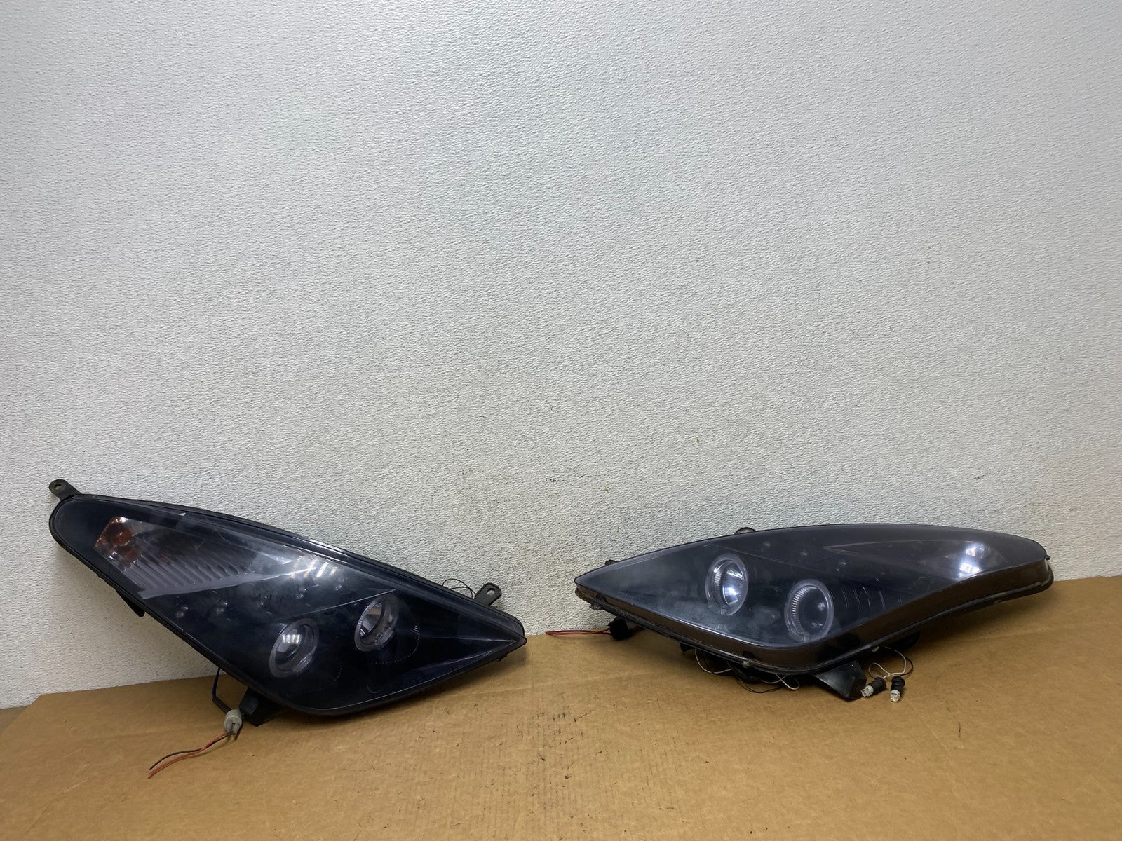 2000 to 2005 Toyota Celica Left+Right Set LED Black Headlights AD4631 DG0