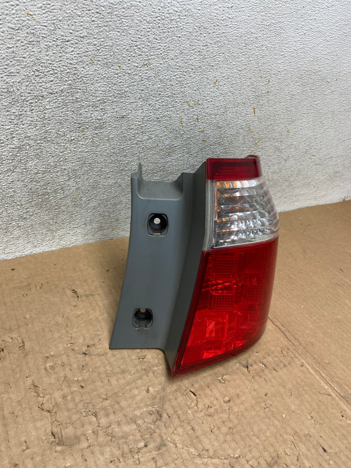 2005 2006 2007 Honda Odyssey Right Passenger RH Side Tail Light AI5479 LK2