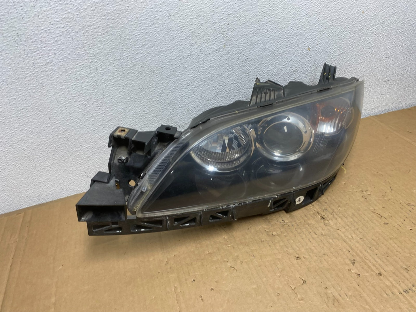2004 to 2009 Mazda 3 Sedan Left Driver LH Side Headlight AD0983 DW2