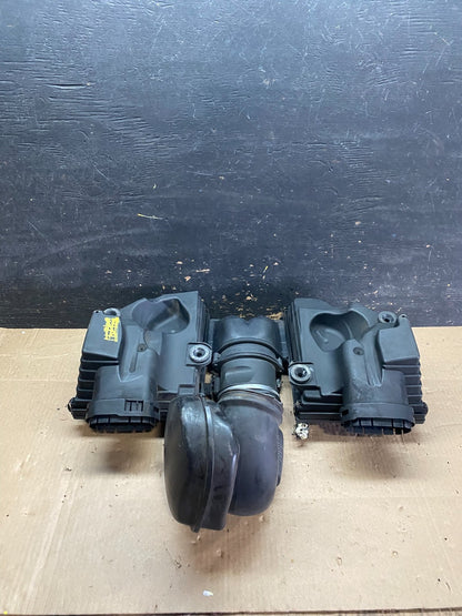 2007 to 2010 BMW E70 X5 N62 Air Intake Cleaner Filter 7548896 U01744