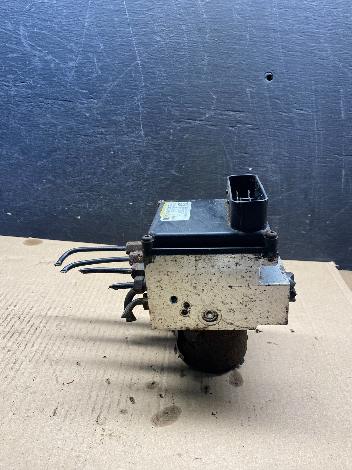 2011 - 2014 Ford E250 E350 Van ABS Anti Lock Brake Pump Module AH3201 DG2