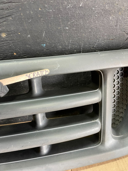 2003 to 2007 Ford Econoline E150 E250 E350 Front Grille Grille L9197 OEM DG5