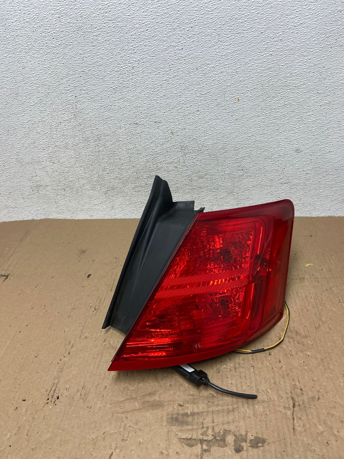 2014 to 2018 Ford Taurus Interceptor Right Passenger RH Tail Light AD7814 LK0