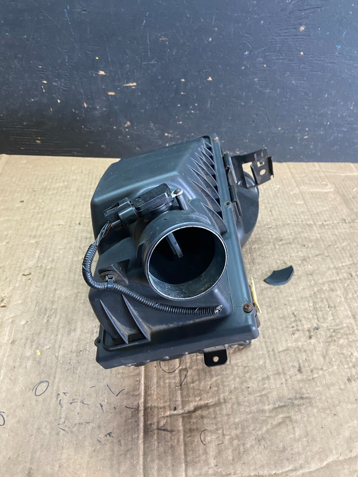 2010-2013 Land Range Rover 5.0L Left LH Air Intake Cleaner Filter Box O3263 DG1
