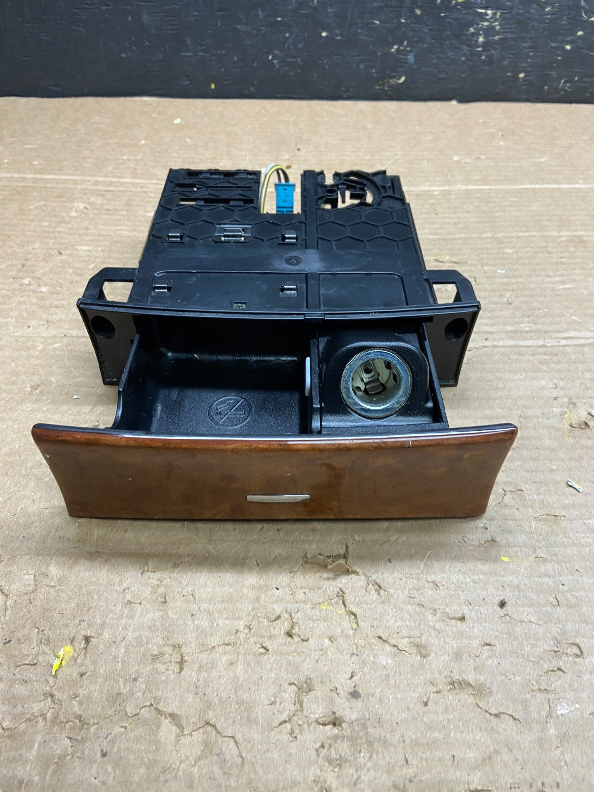 2007-2012 Mercedes GL450 X164 Center Console Ash Tray Compartment OEM W1736 DG1