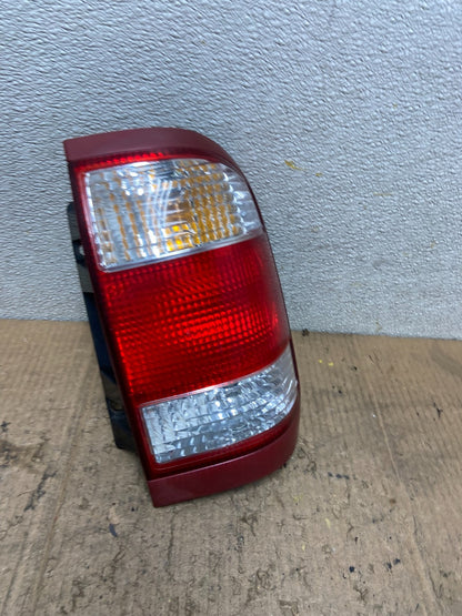 1999 to 2004 Nissan Pathfinder Right Passenger Rh Side Tail light Oem AA8595 LK2