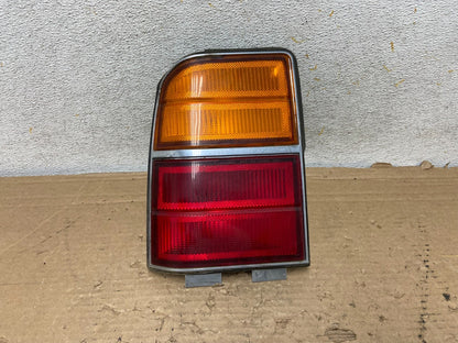 1986 Oldsmobile Delta 88 Eighty Eight Left Driver LH Side Tail Light ah9206 DG0
