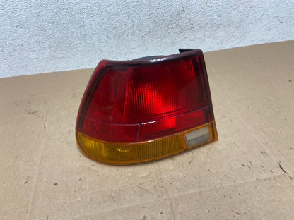1997-1999 Saturn SL SL1 Sedan Left Driver Lh Side Tail Light ae5992 DG0