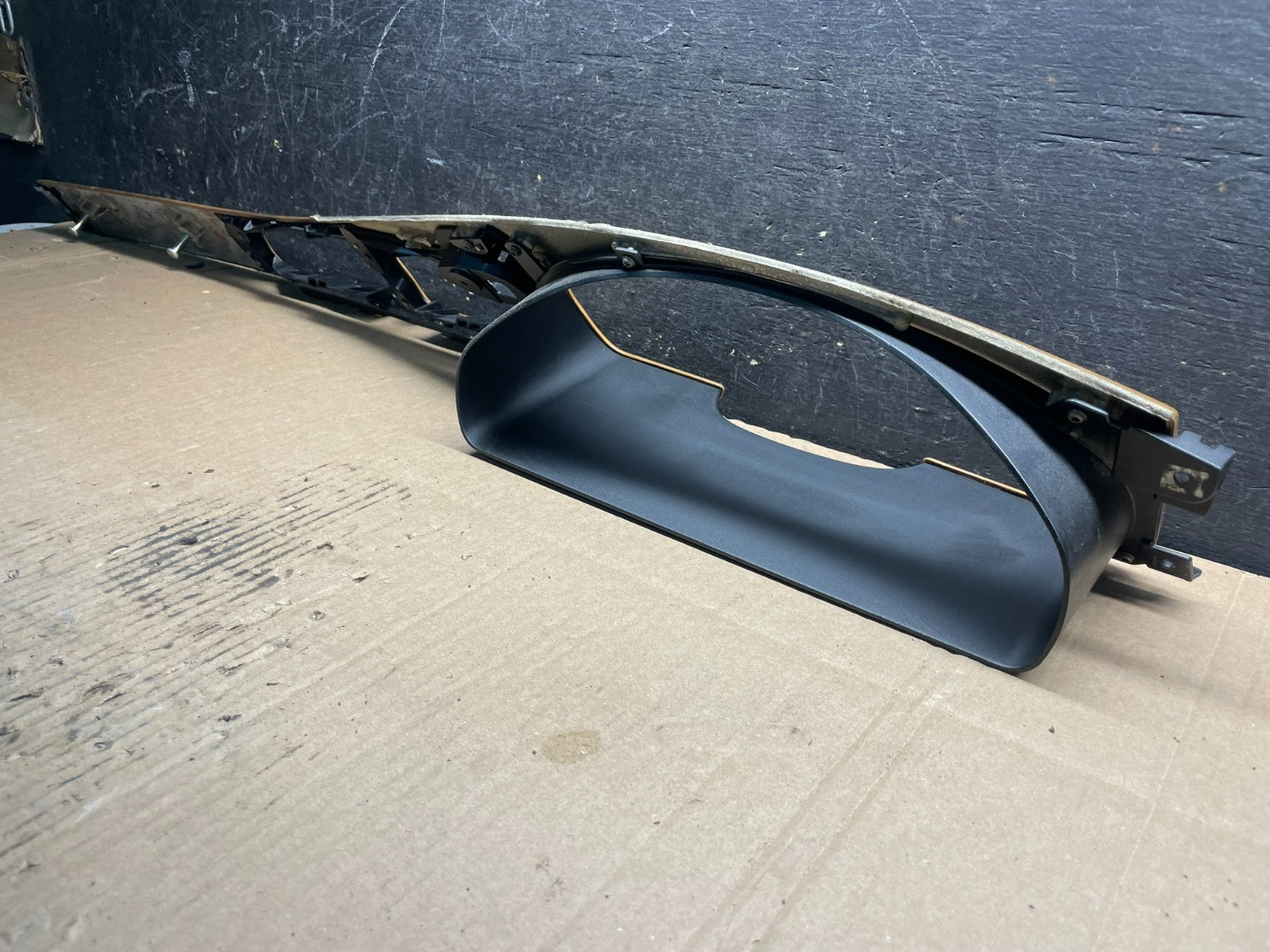 1999  - 2002 Jaguar S-Type Front Dash Speedometer Trim Bezel Air Vent U9254 DG8