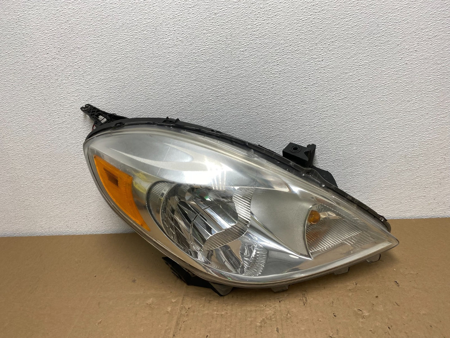 2012 2013 2014 Nissan Versa Sedan Headlight Right Passenger Rh AB6874 DW0