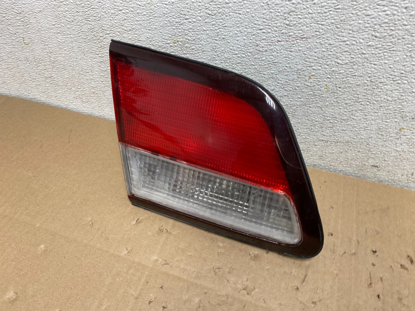 1997 1998 1999 Nissan Maxima Left Driver LH Inner Tail Light Oem I9113 DW1