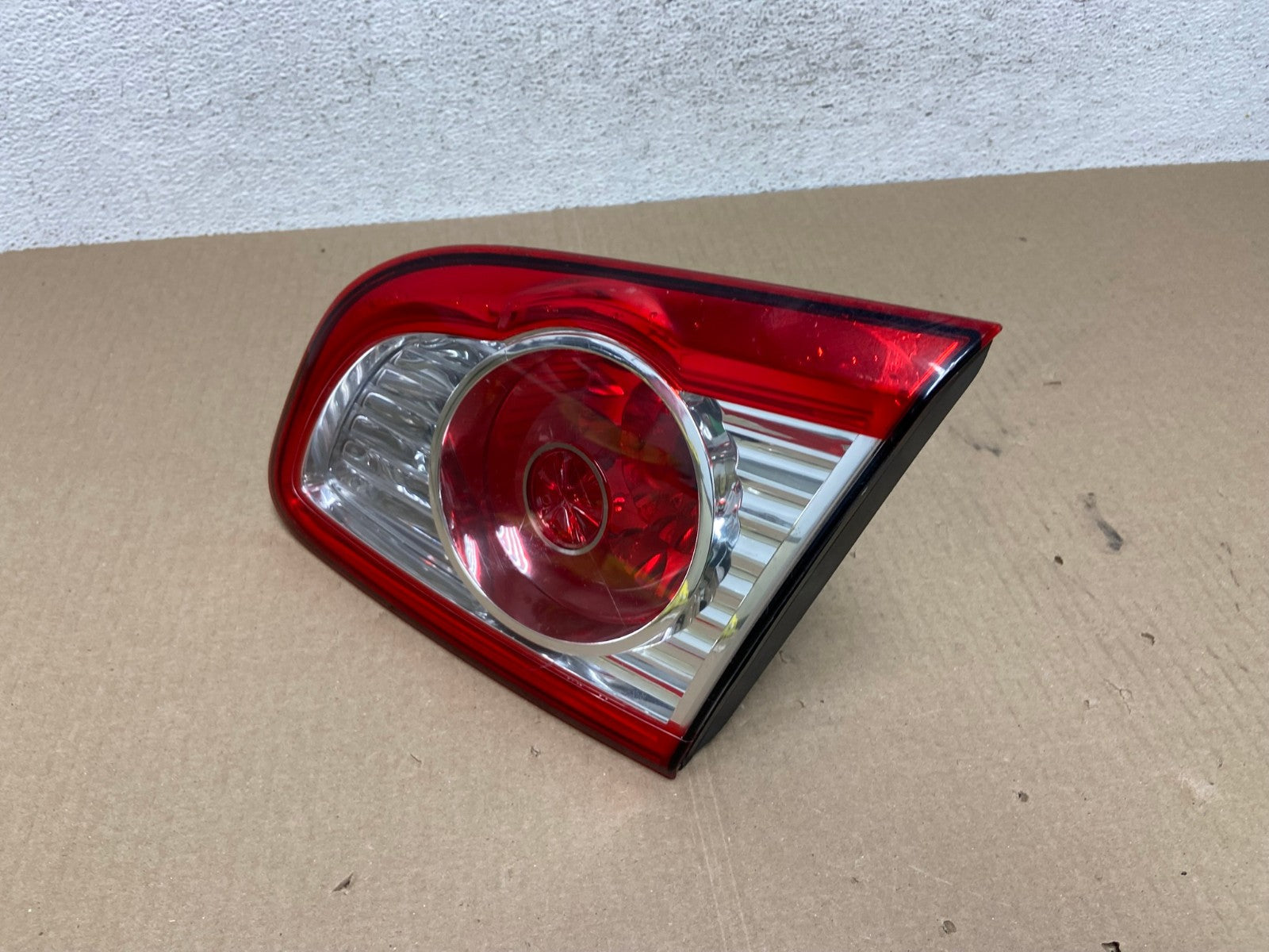 2010 2011 2012 Hyundai Santa Fe Right Passenger Tail Light Inner AE6944 LK1