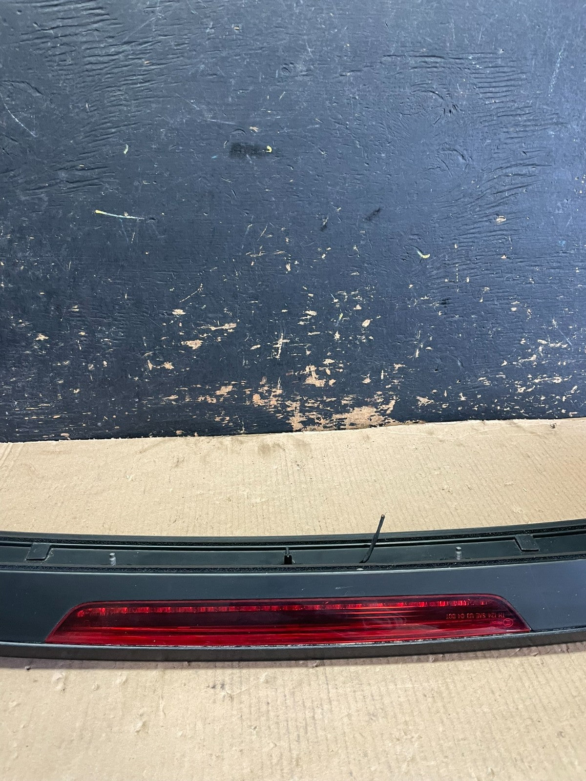 2007 to 2009 AUDI Q7 Rear Tailgate Spoiler W/ 3RD Third Brake Light OE AA2157 DG6