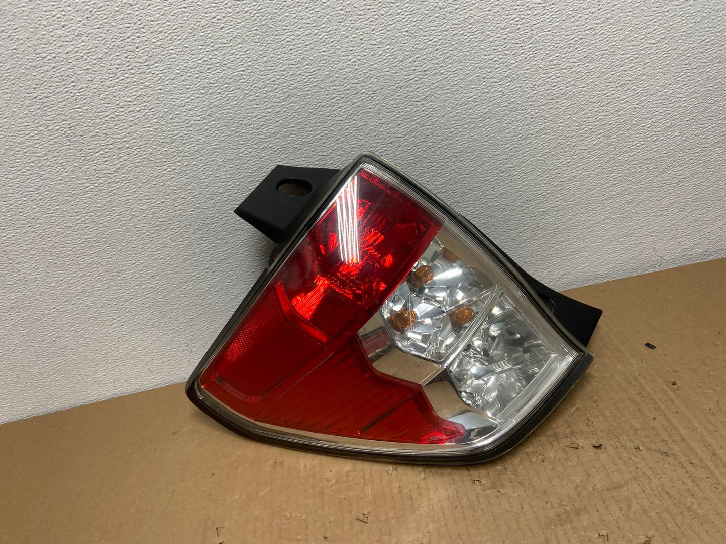 2009 - 2013 Subaru Forester Left Driver Lh Side Tail Light AB6601 LK0