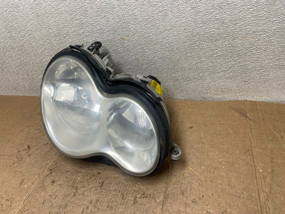 2005 to 2007 Mercedes-Benz C-Class Right Passenger Side Headlight AA36671