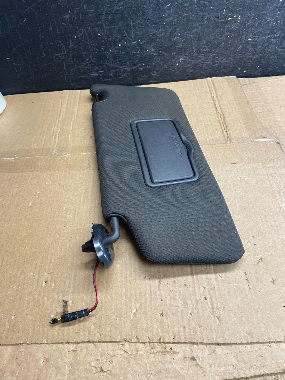 2011-2015 Ford Explorer Front Left Driver Side Sun Visor Sunvisor AF28081