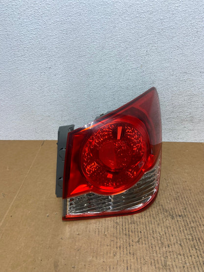 2011 2012 2013 2014 Chevrolet Cruze Right Passinger RH Side Tail Light AE0600 LK2