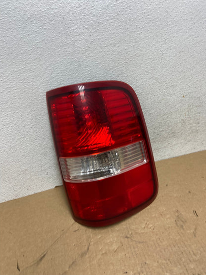 2004 to 2008 Ford F150 F-150 Right Passenger RH Side Tail Light AG0504 LK2