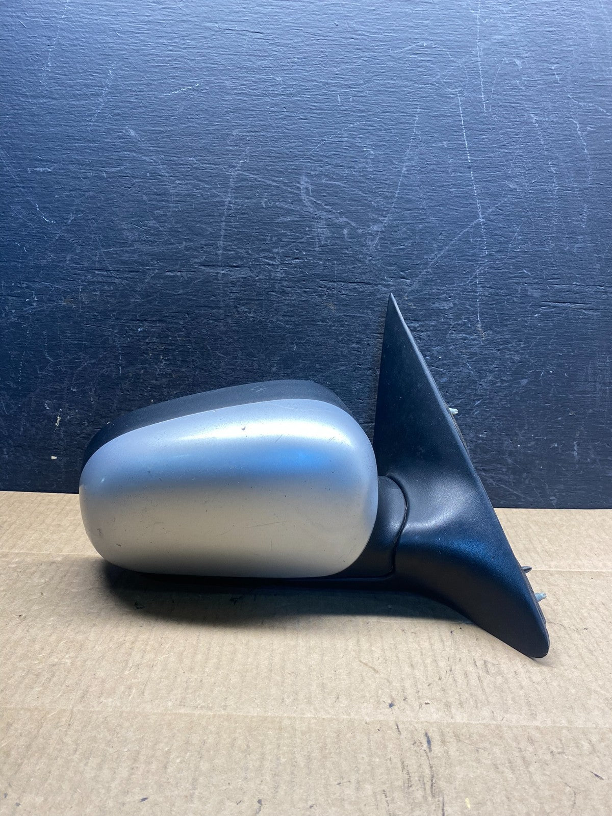 2003 to 2011 Ford Crown Victoria Right Passenger View Door Mirror AG7292 DW0