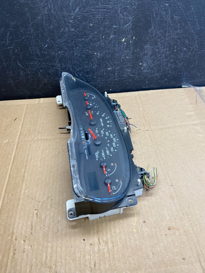 2006 Ford E350 Gauge Speedometer Cluster ad2149 DG2
