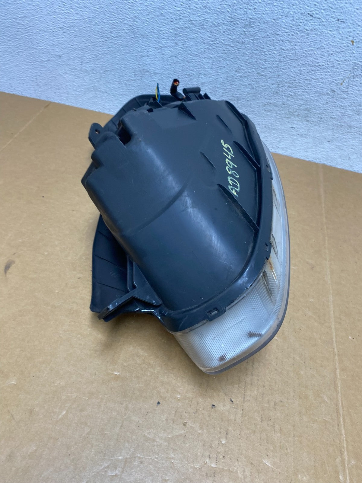2006 to 2011 Hyundai Accent Sedan Right Passenger Halogen Headlight AD8945 DW8