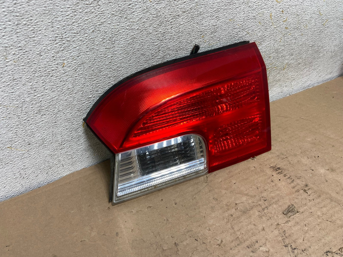 2010 - 2017 GMC Terrain Tail Light Inner Right Passenger Rh AI0937 LK2