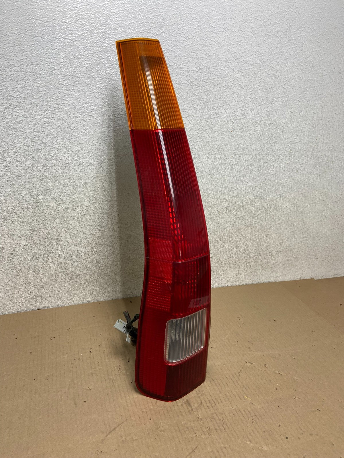2002 2003 2004 Honda Crv Cr-v Left Driver Lh Tail Light AG5903 DW2