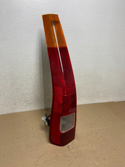 2002 2003 2004 Honda Crv Cr-v Left Driver Lh Tail Light AG5903 DW2