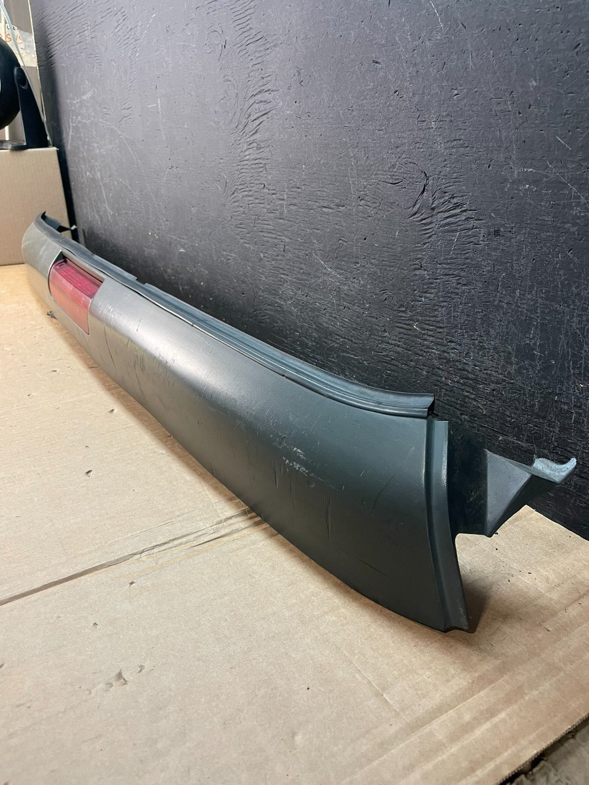 1996 to 2002 Chevrolet Express 3rd Third Brake Light Trim Spoiler ae8460 DG1