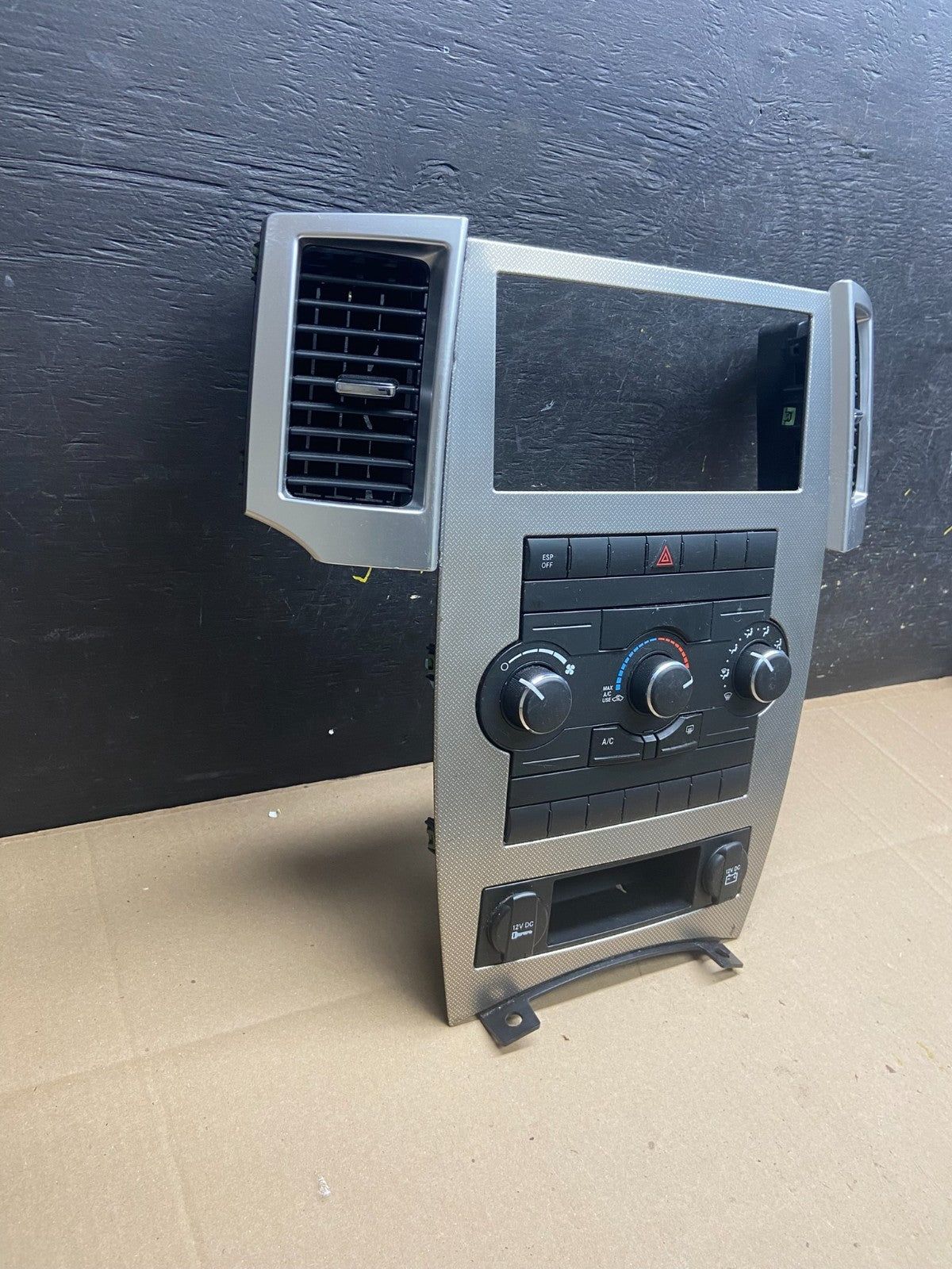 2008 to 2010 Jeep Grand Cherokee Center A/C Heater Climate Control t9123 DG1
