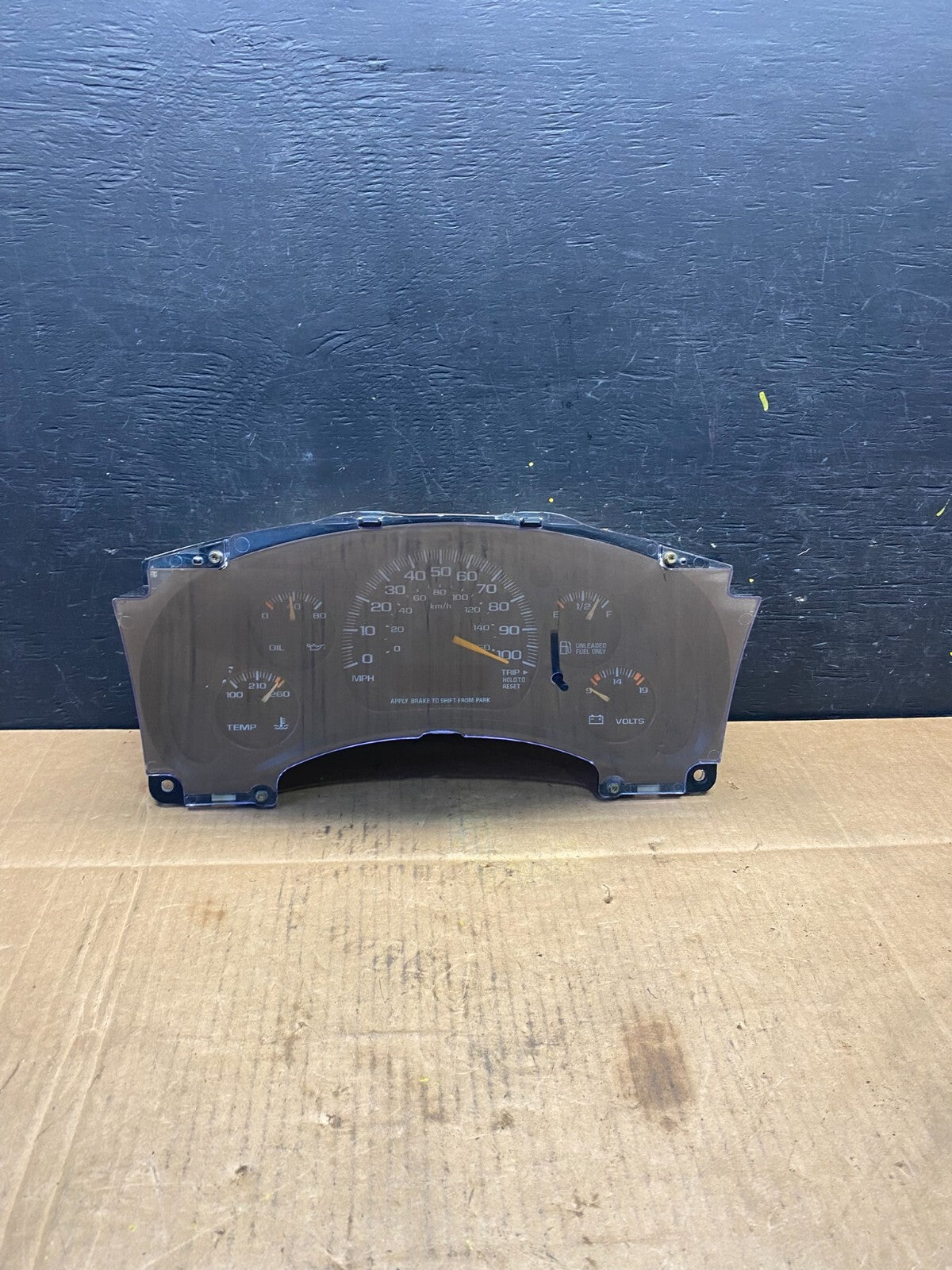 2000 to 2005 Chevrolet Astro Cluster Gauge Speedometer ECM O1464 DG0