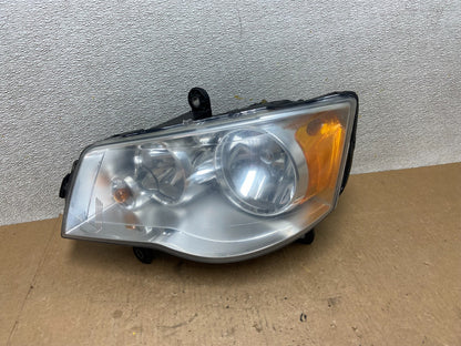 2008 to 2016 Chrysler Town and Country Left Driver Lh Side Headlight Z77530