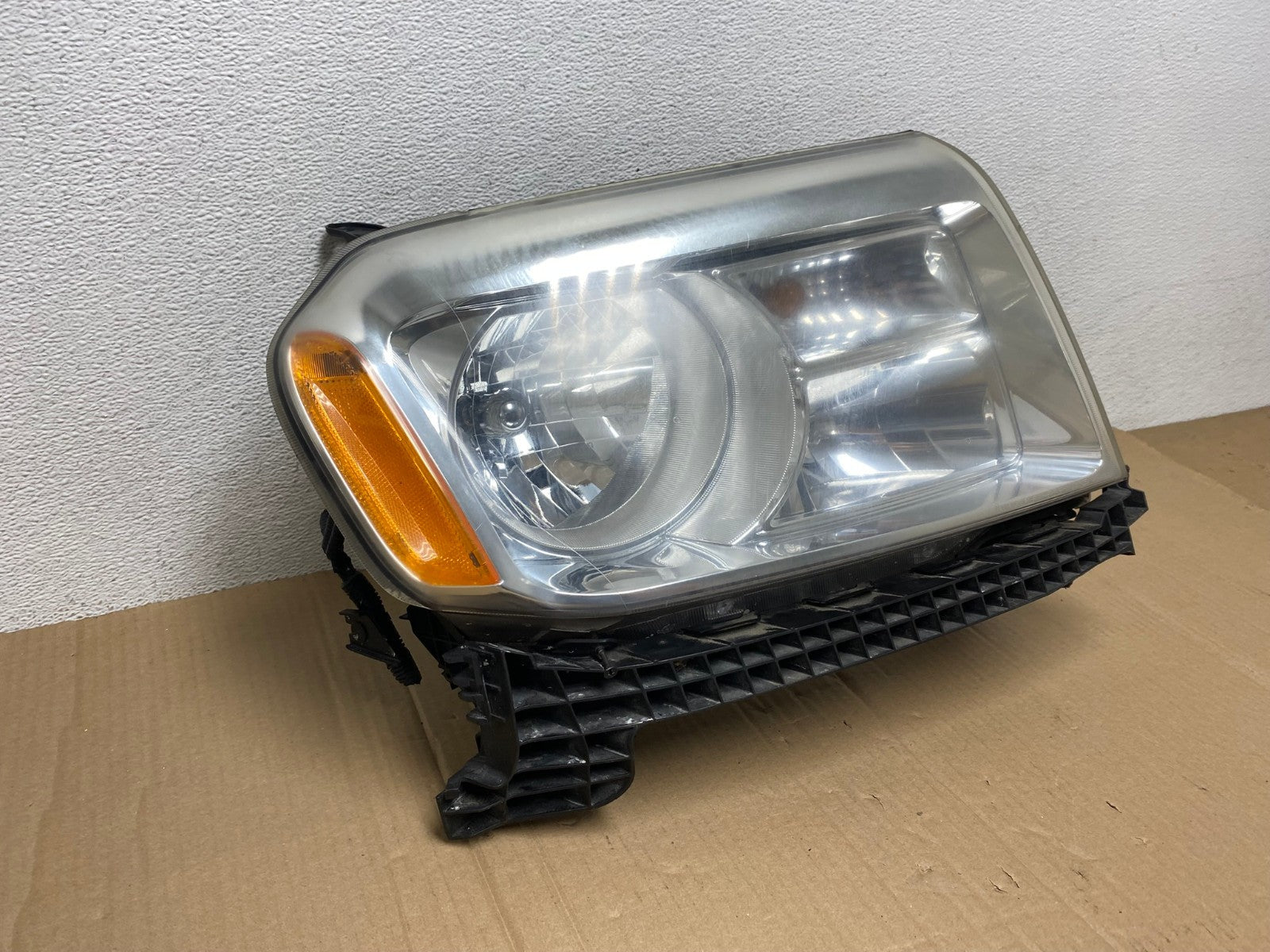 2013 to 2015 Honda Pilot Right Passenger RH Side Halogen Headlight AE8910 LK2