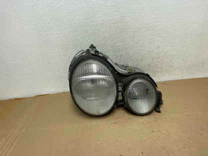 1996-1999 Mercedes E E320 E430 Right Passenger RH Side Headlight AG7924 DW0