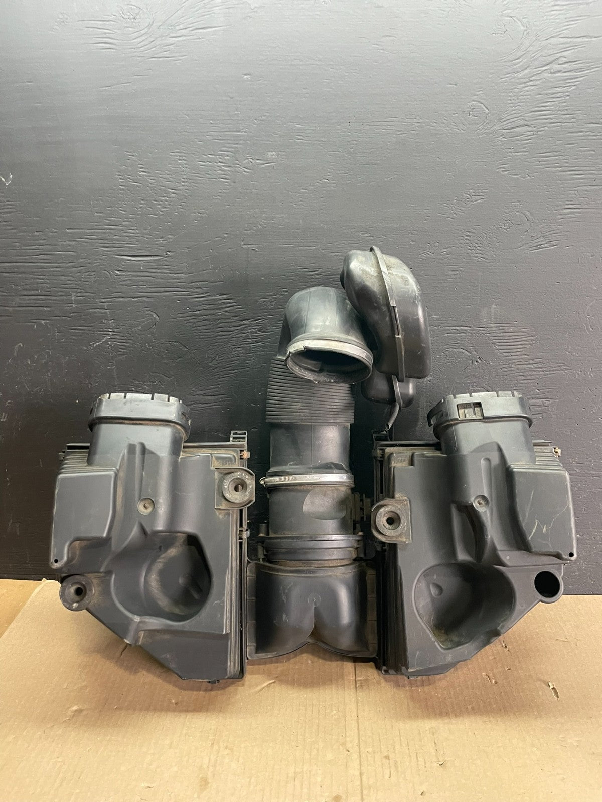 2007 to 2010 BMW E70 X5 N62 Air Intake Cleaner Filter 7548896 OEM AB7840 DG5