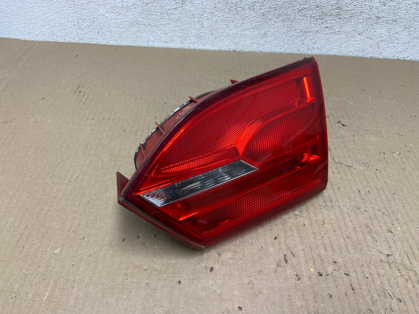 2011-2014 Volkswagen Jetta Right RH Inner Trunk Tail Light AE9667 LK2