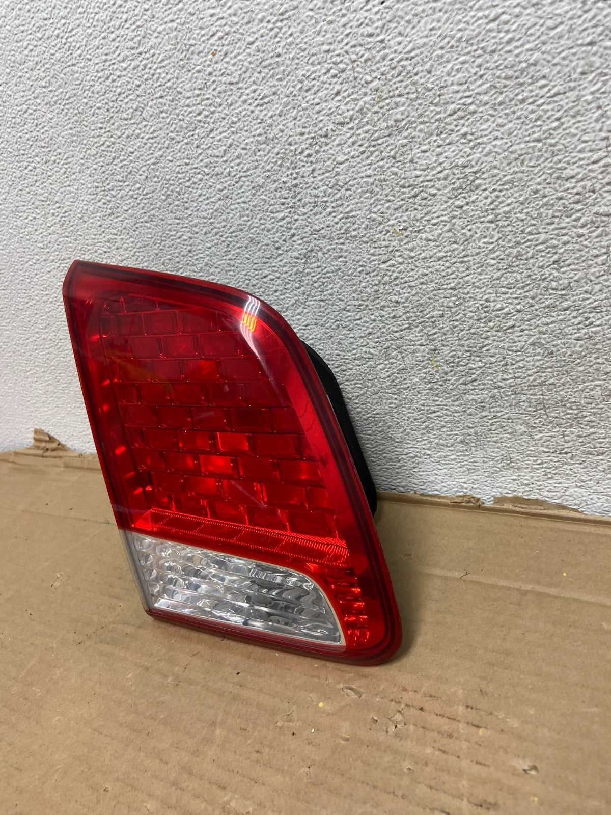 2011 2012 2013 Kia Sorento Left Driver Lh Inner Tail Light AG9216 LK2