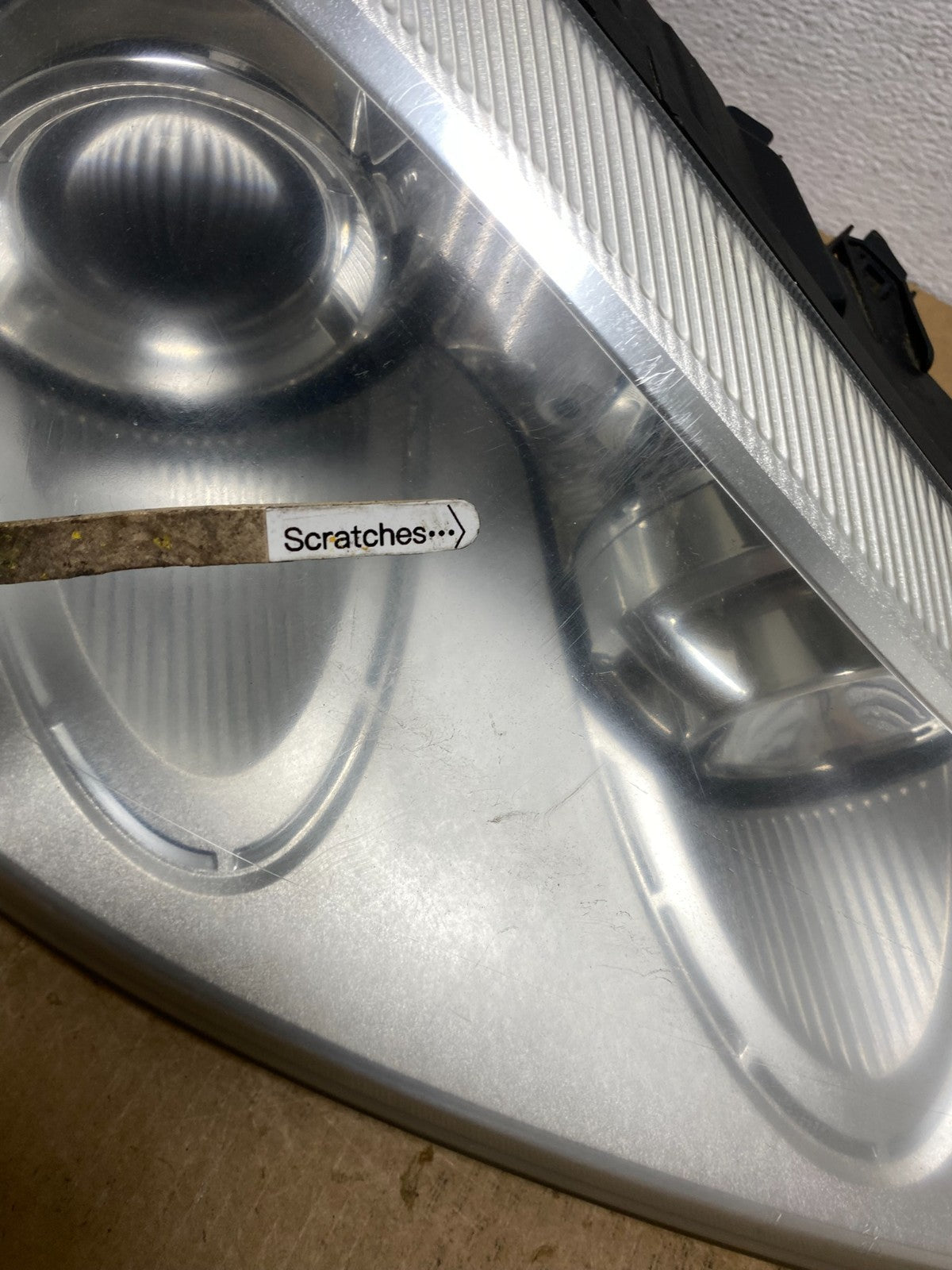 2008 to 2010 Porsche Cayenne Right Passenger Headlight Xenon HID OEM AC2964 DW3