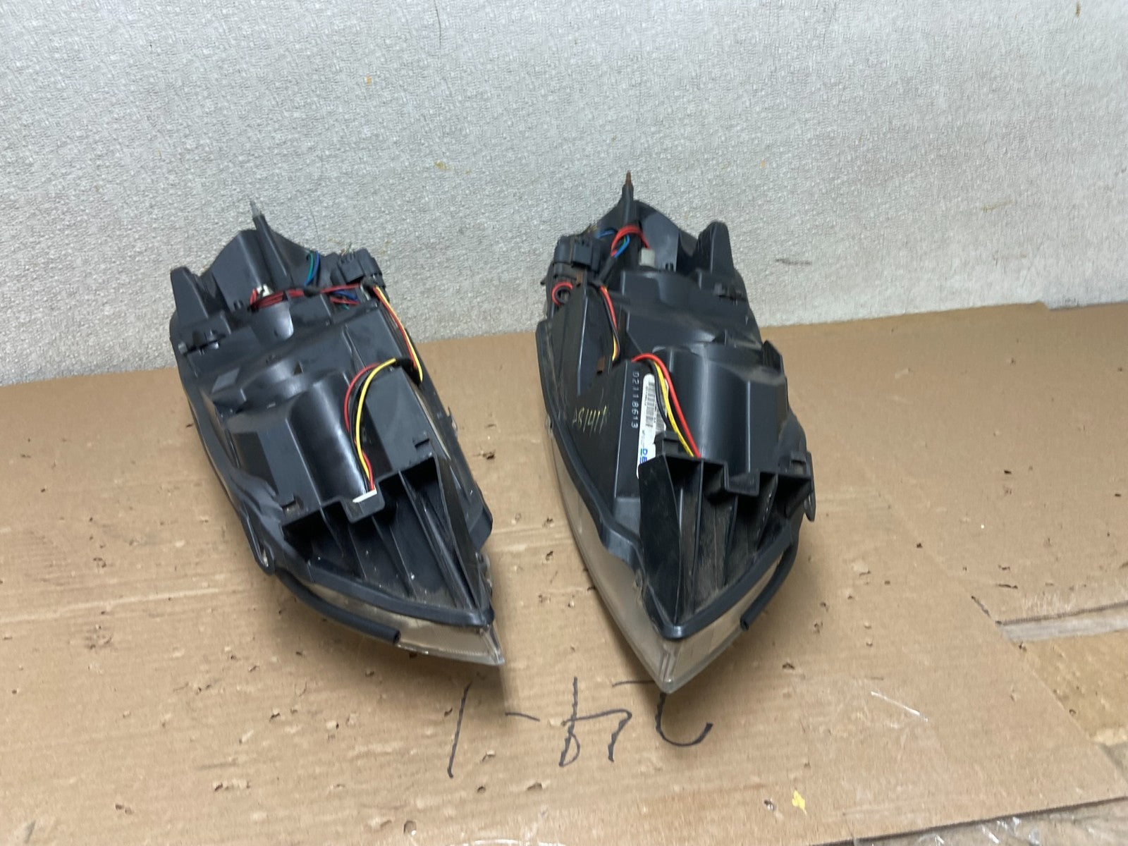 2006 - 2013 Chevrolet Impala Left+Right Set Headlights Halogen AB1411 DW9