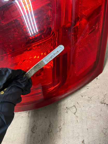 2014 to 2018 Ford Taurus Interceptor Right Passenger RH Tail Light AG5425 LK5