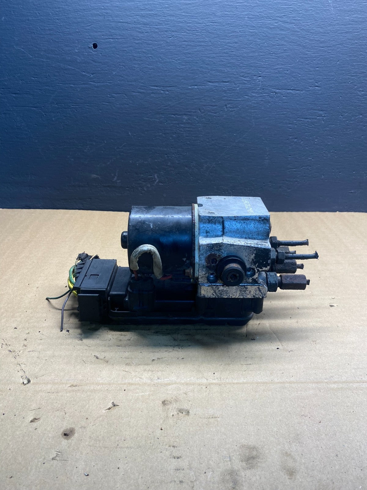 2003 2007 Ford E250 E350 Anti-Lock ABS Antilock Brake Pump AC0921 DG2